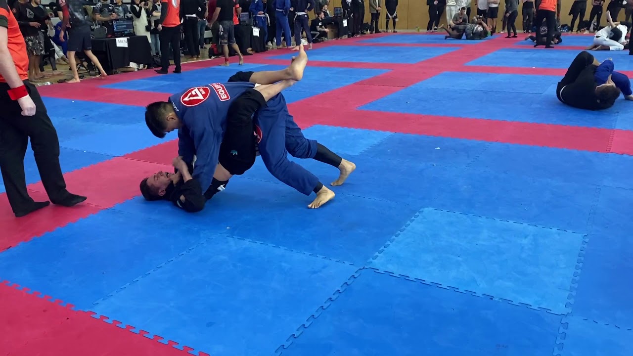Stuck in Closed Guard | BJJ White Belt 101 - YouTube
