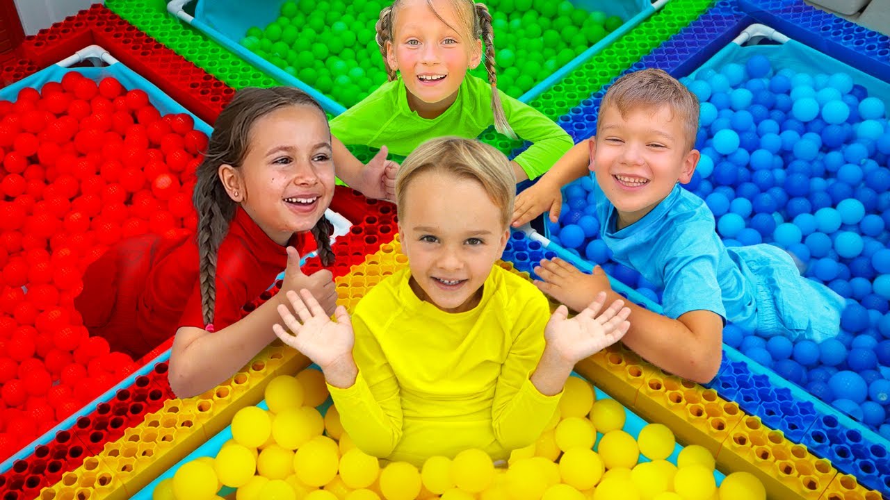 Thử thách bóng nước bốn màu