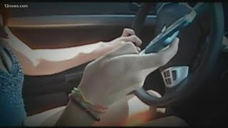 Arizona lawmakers consider making texting and driving illegal