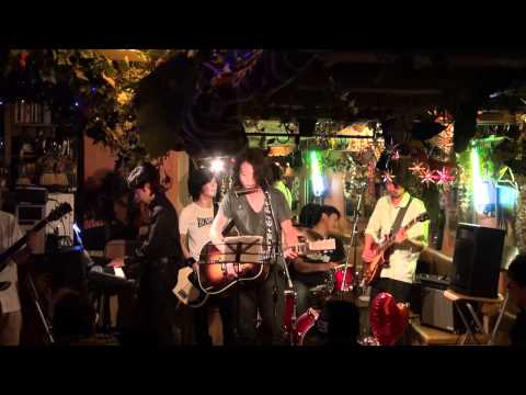 高田馬場　ライブ新宿　高田馬場　貸切　パーティー　誕生日　飲み放題