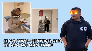 Kk Nya Senyum Sepertinya Suda Tau Apa Yang Akan Terjadi