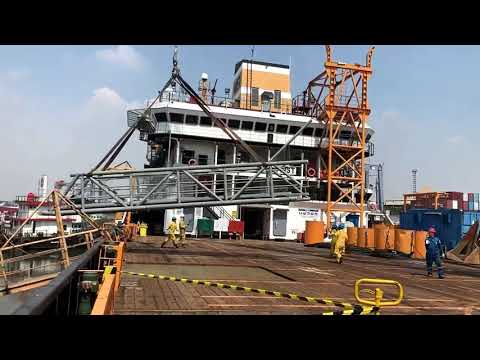 Fabrication and Installation Gangway   PT  Mesitechmitra Purnabangun