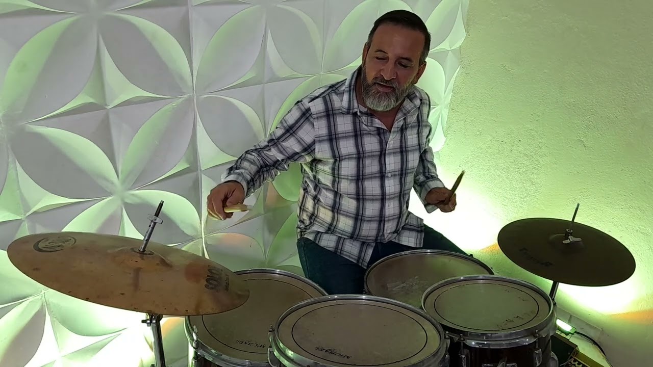 Como tocar a Ele a glória na bateria para iniciantes ESCOLA DE ADORADORES
