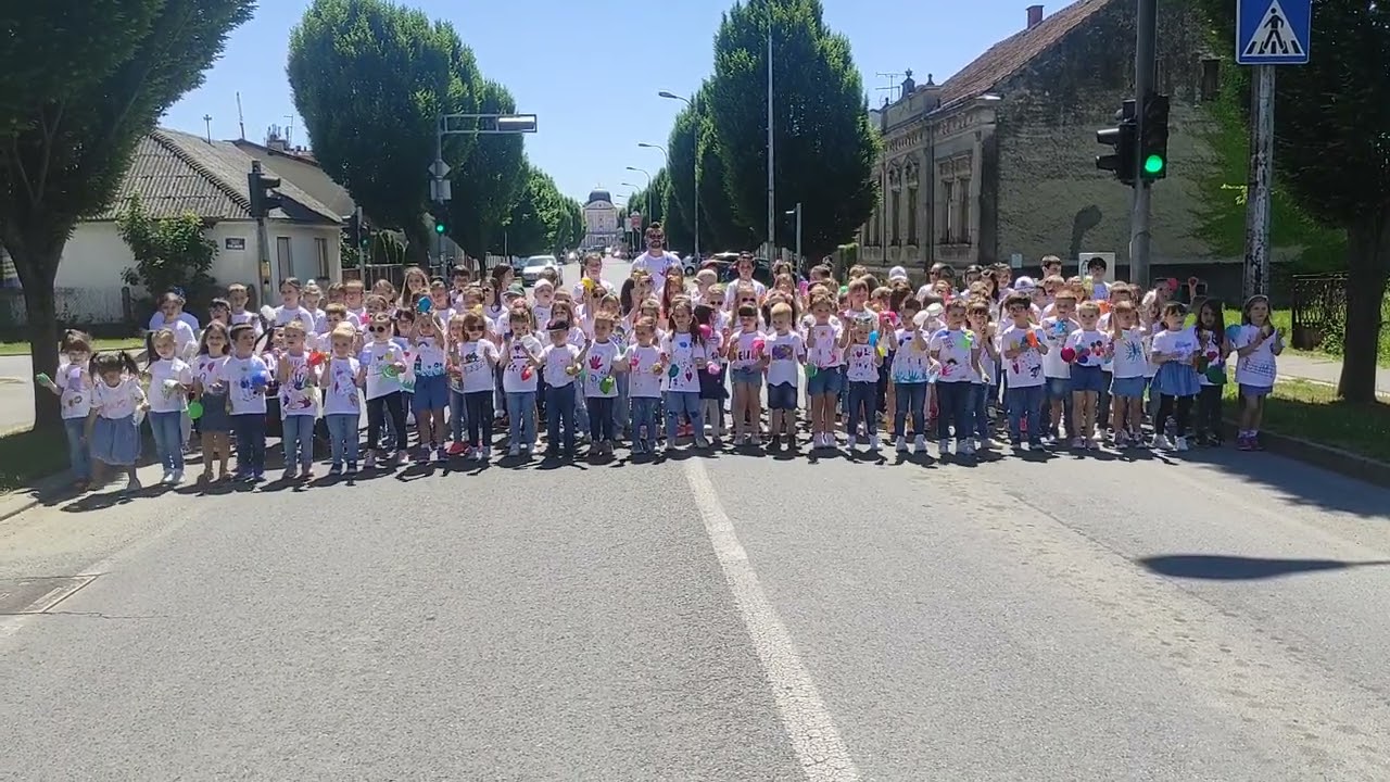 Mališani Glazbene igraonice GŠ Jan Vlašimsky s Ivanom Dečakom u Virovitici su snimali novi spot