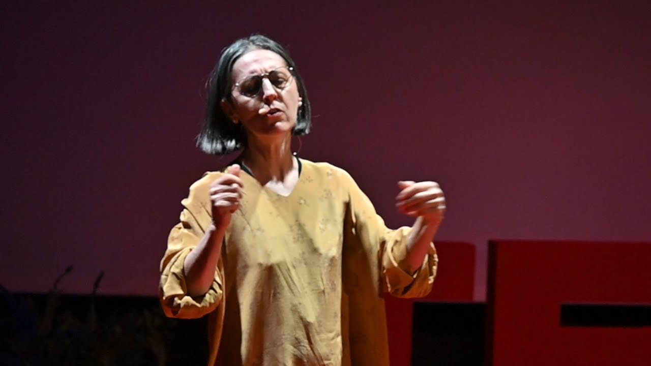 Io, argilla di granelli fini | Valerie Cirfera | TEDxLeverano