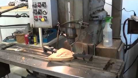 Wells index cnc milling machine