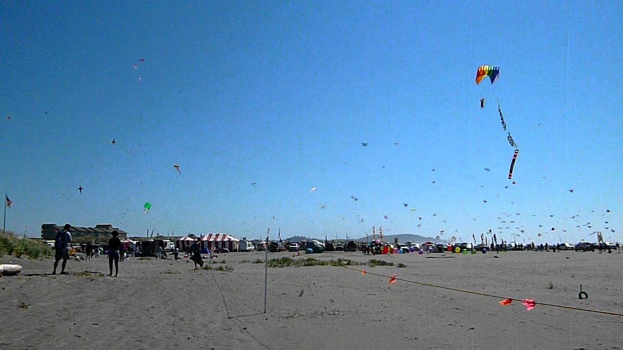 Kite Festival at Long Beach, WA August 20, 2011 YouTube