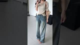 Revamp Your Style with Retro Straight-Leg Jeans - Timeless Elegance