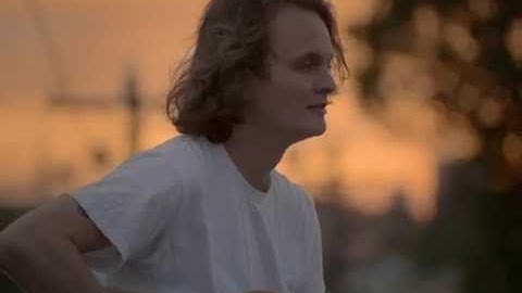 King Gizzard & The Lizard Wizard - Honey (Official Video)