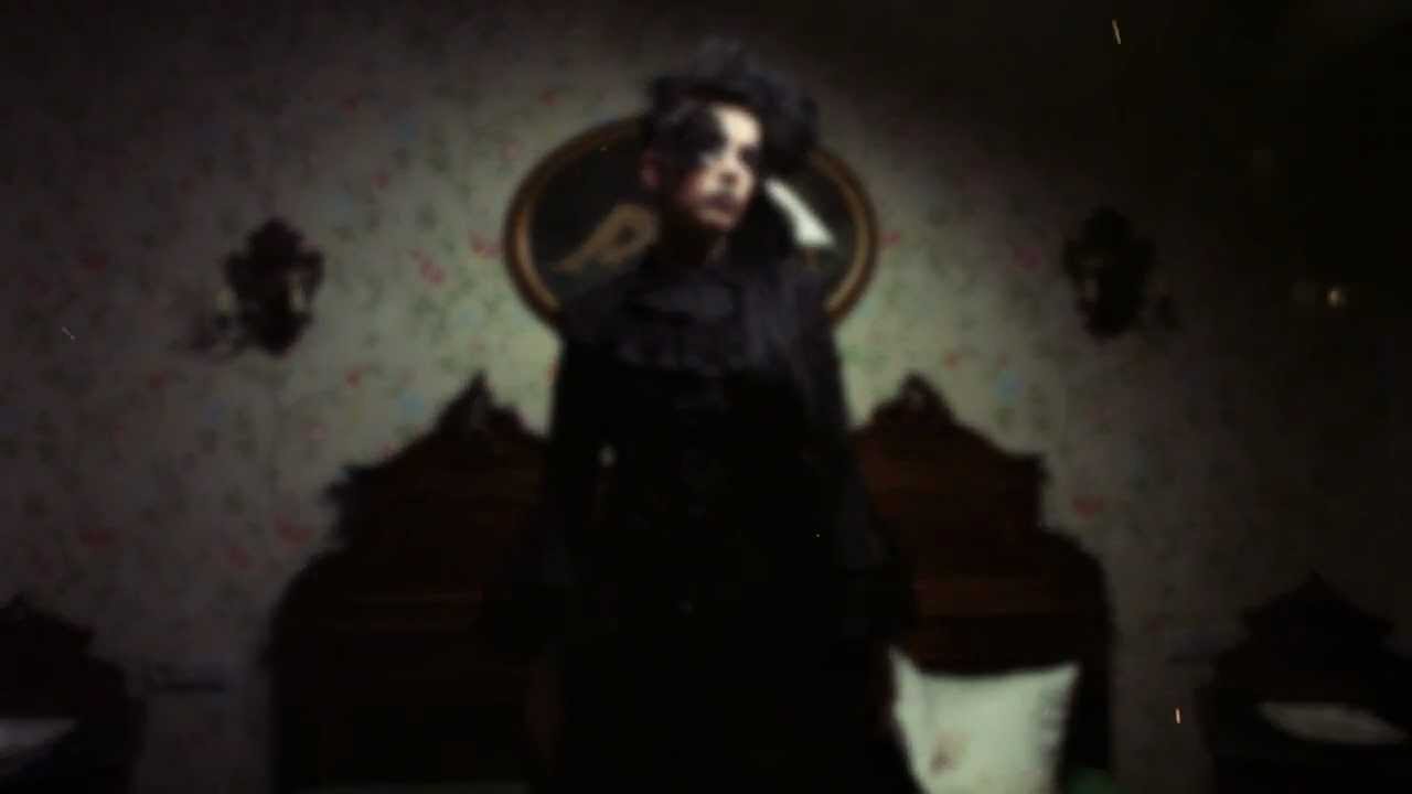 Queen of Darkness . Trailer