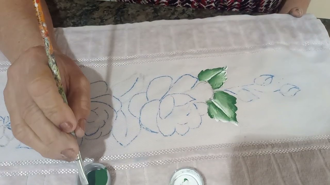 Pintura em tecido, ensinando passo a passo rosas 💕😍