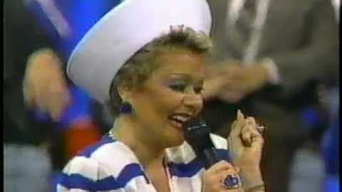 Tammy Faye Bakker sings Don't Give up You're on th...