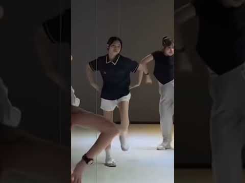 아이돌을 꿈꾸는 중학교 1학년 김려원의 성장 스토리✨  매일 연습하며 점점 발전하는 댄스를 숏츠로 담았습니다.  #김려원 #아이돌준비 #중1 #춤영상 #성장스토리 #댄스숏츠