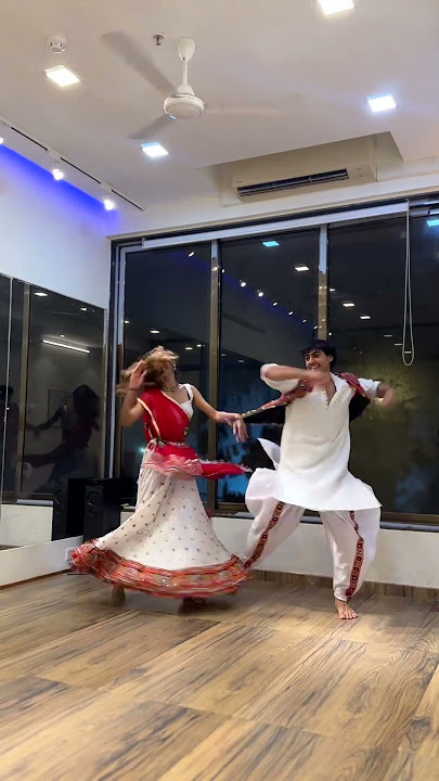 Download lagu Nagada Sang Dhol | Full Song | Goliyon Ki Rasleela Ram-leela | Deepika Padukone | Shreya Ghoshal