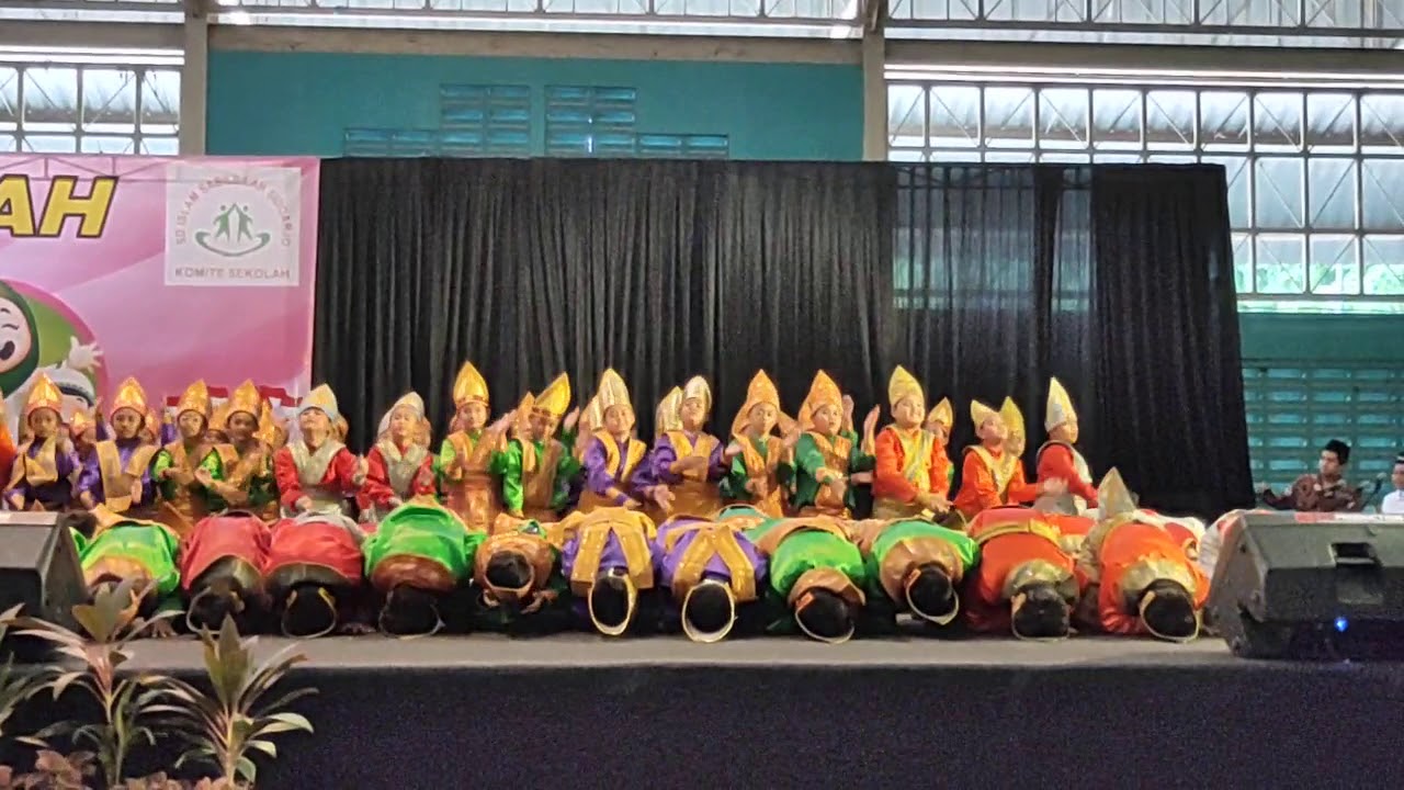Tari saman SD Islam Sabilillah, di Gor sidoarjo.