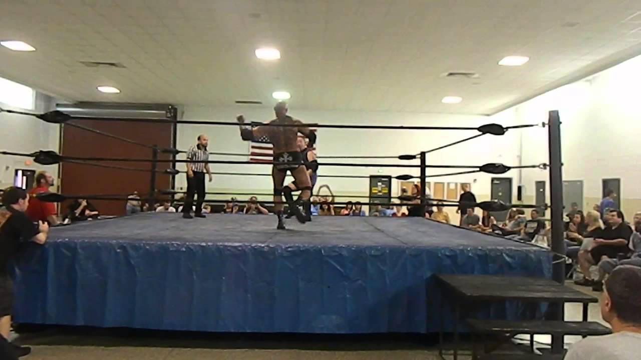 USA PRO WRESTLING MANNY FERNAMDES VS TYSON TOMKO