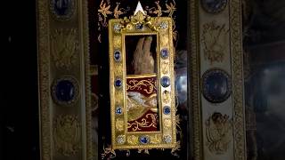 St John the Baptists Hand Still Exists