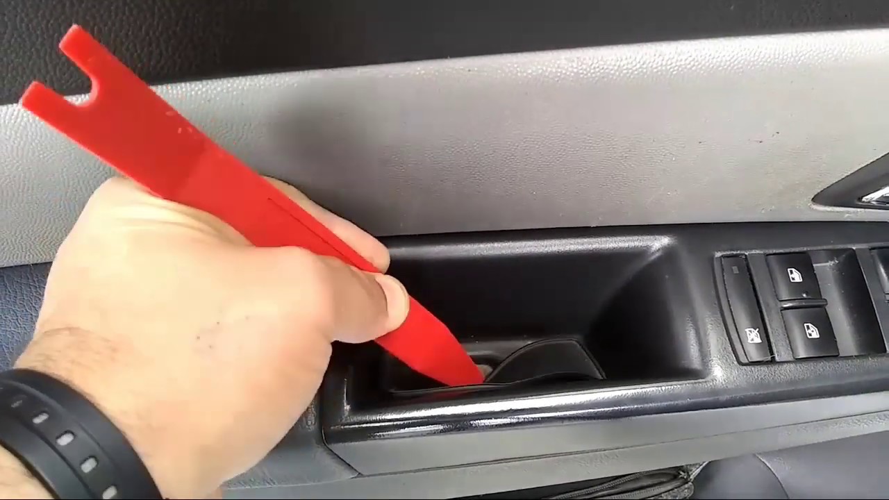 Como retirar la Cubierta de la Puerta del Cruz 2011