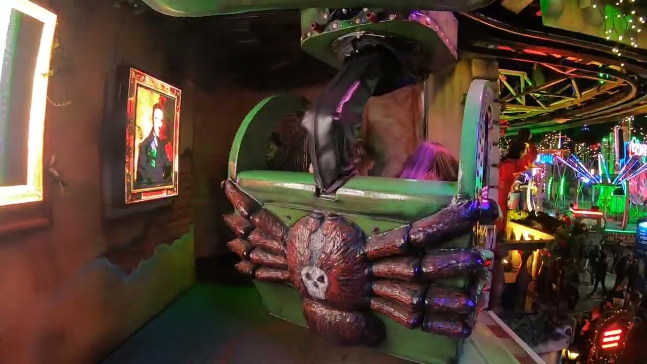 JOHAN HINZEN HAUNTED MANSION (onride) at London Winter Wonderland 7/12/2022