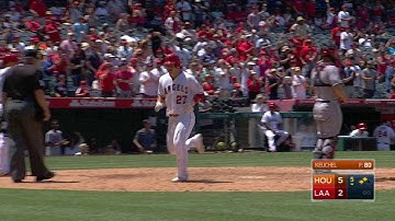 HOU@LAA: Pujols scores Trout on a double to left