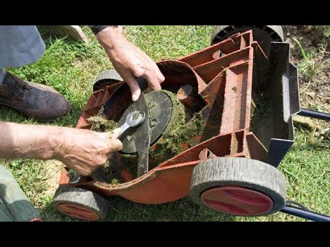 Video: ¿Cómo se quita la rueda de una cortadora de césped?