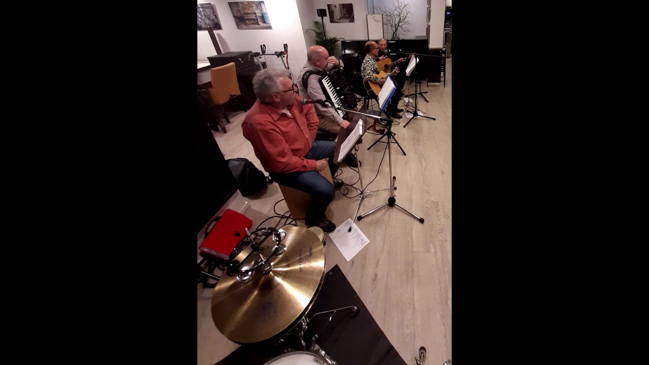 Zijn kon het lonken niet laten (181 bpm Vienna walz) Concert - YouTube