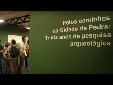 Vídeo: Pedra Ou Ovo: Uma Exposição Misteriosa No Museu Irshava Tornou-se Mais - Visão Alternativa