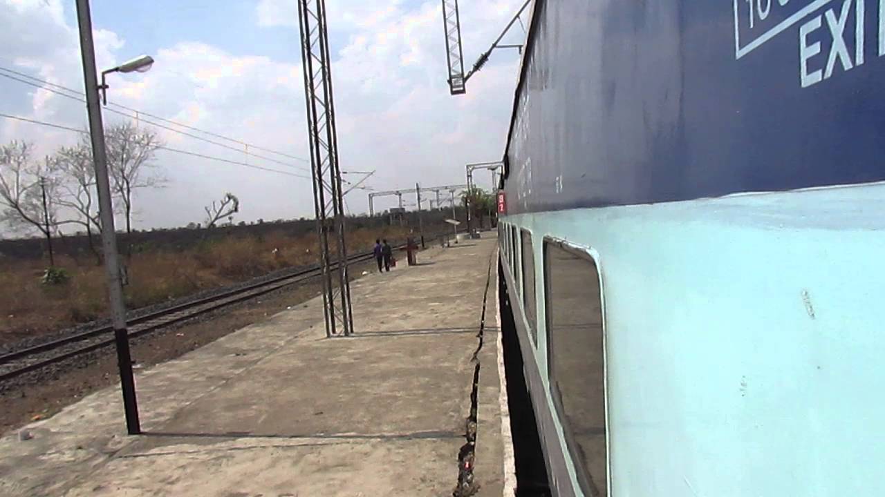 12615 Grand Trunk SF Express departing from Chichonda, Madhya Pradesh ...