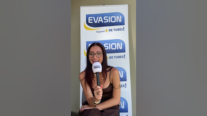 Lénie chante un extrait lors d'une interview💙