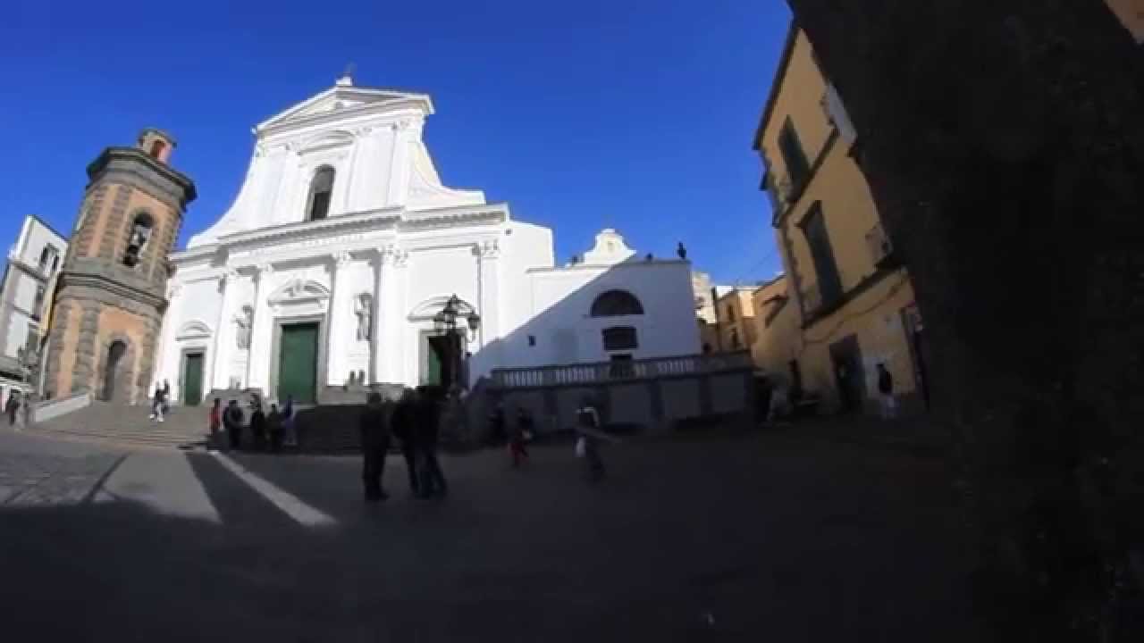 Un giro tra i vicoli storici di Torre del Greco