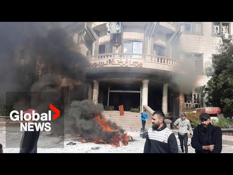 At least 2 killed after syrian protesters storm governor office: “people are dying from starvation”