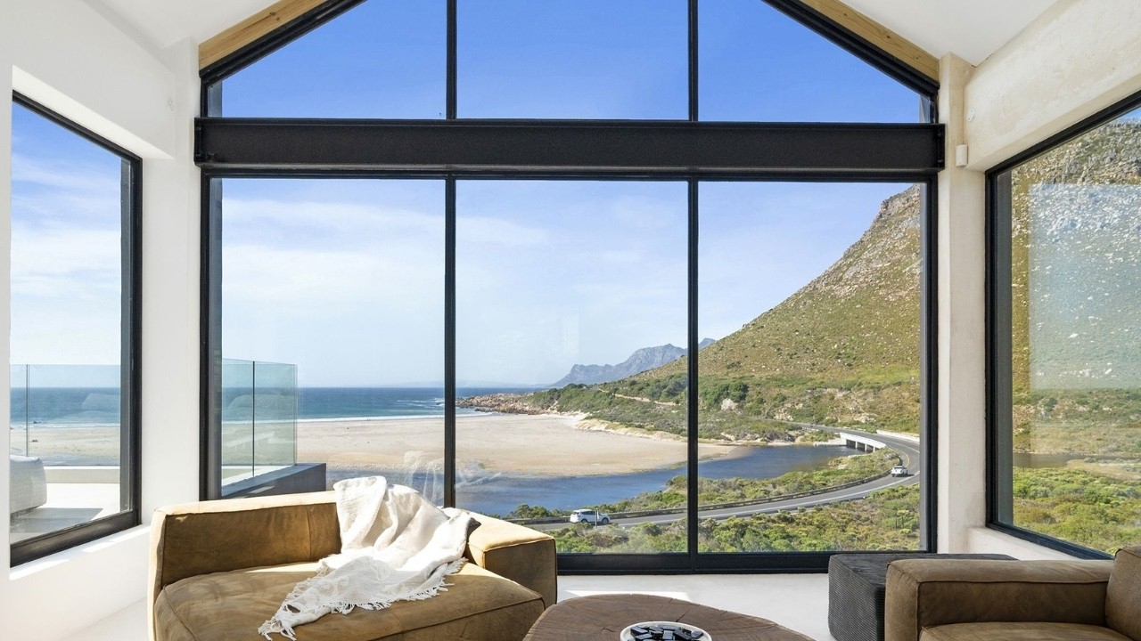 Nowhere Els: A Modern Coastal Escape in Rooi-Els | Host Agents