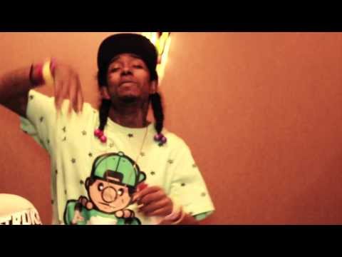 FLOW YMCMB IN THE STUDIO WITH D-LO & SLIM BOOGIE