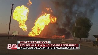 A gas line was ruptured in south bakersfield sending flames upwards of
200 feet into the air on friday afternoon. ◂ 23abc news brings you
up to minute br...