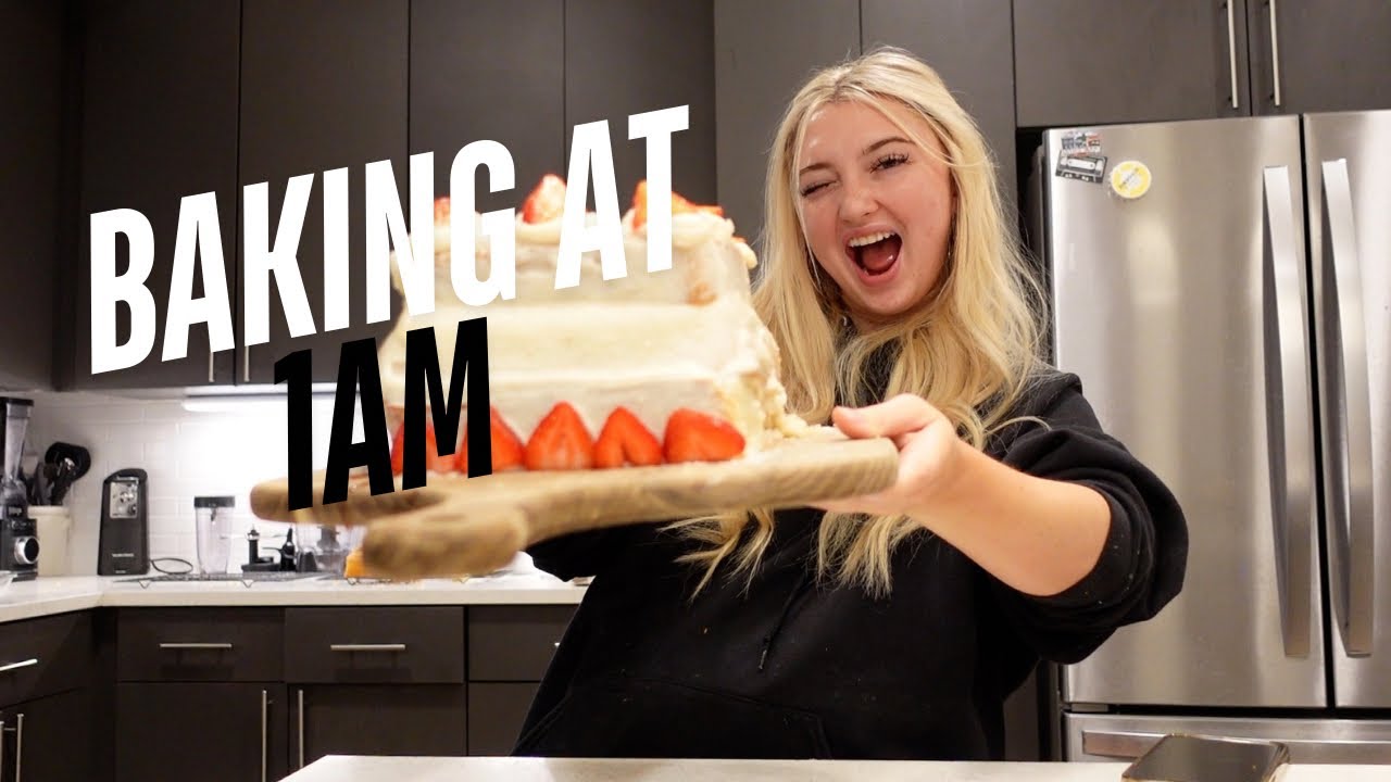 BAKING A 3 TIERED CAKE AT 1AM