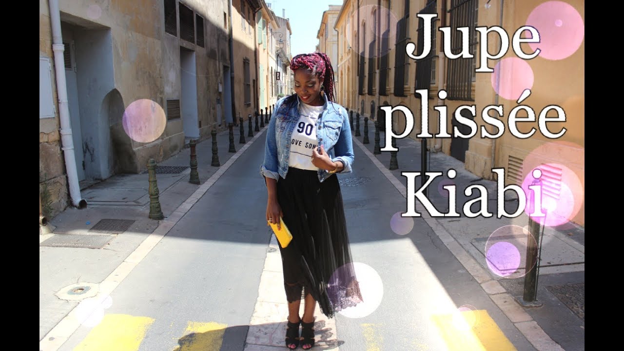 Comment porter la jupe plissée? - YouTube