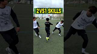 2vs1 football skills tutorial ✅👍#shorts #footballskills #tips101 #tutorial #footballtricks 👍😱