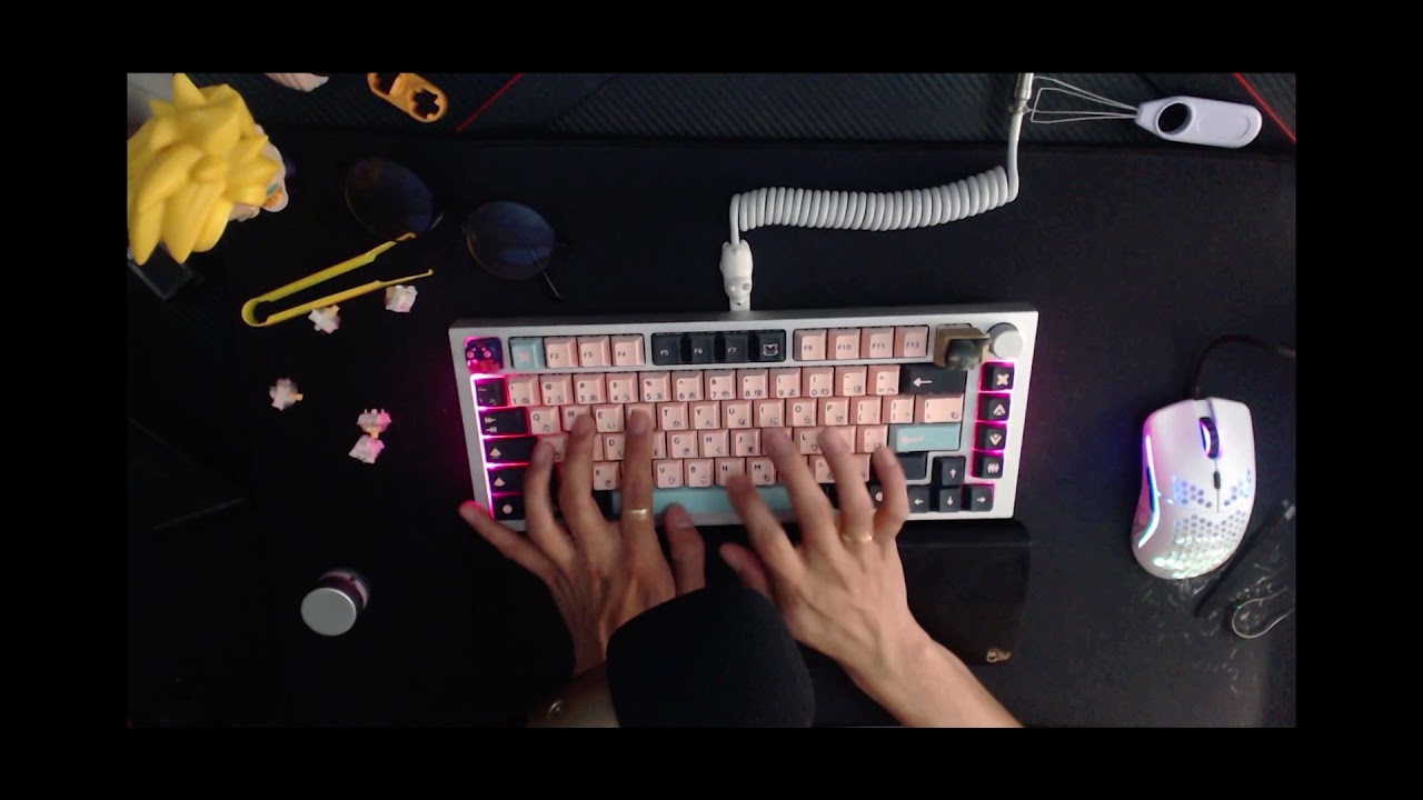 Gat yellows on GMMK pro with GOAT stabs YouTube