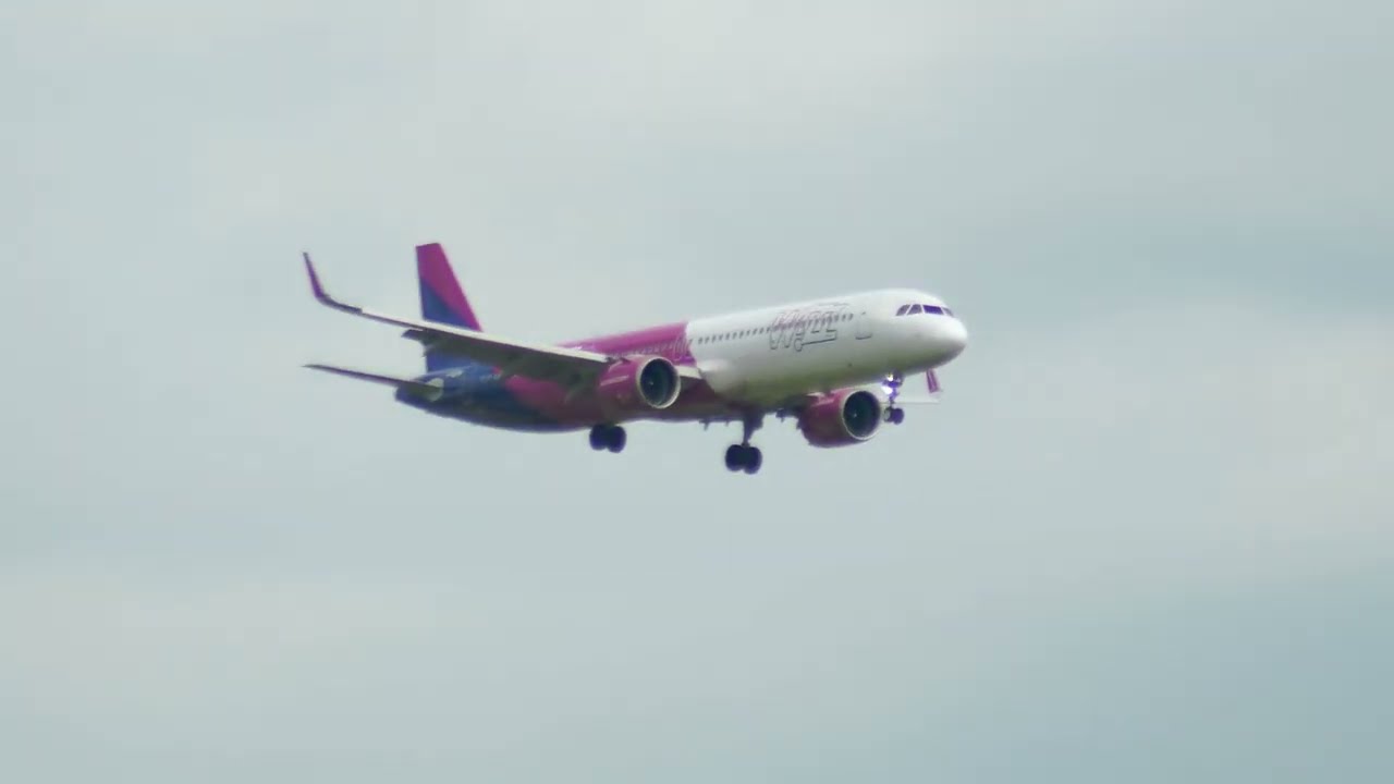 Airbus A-321 [Wizzair]
