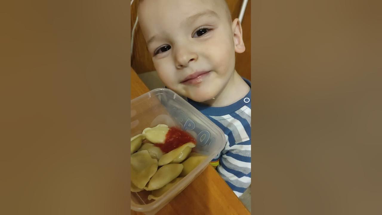 Папа поешь грушу анекдот. Шутки про грушу. Крутые комменты. Папа поужинал и засел за свои. Шутка про грушу анекдот.