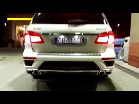 Mercedes GL 63 AMG Sound Revs Take Off