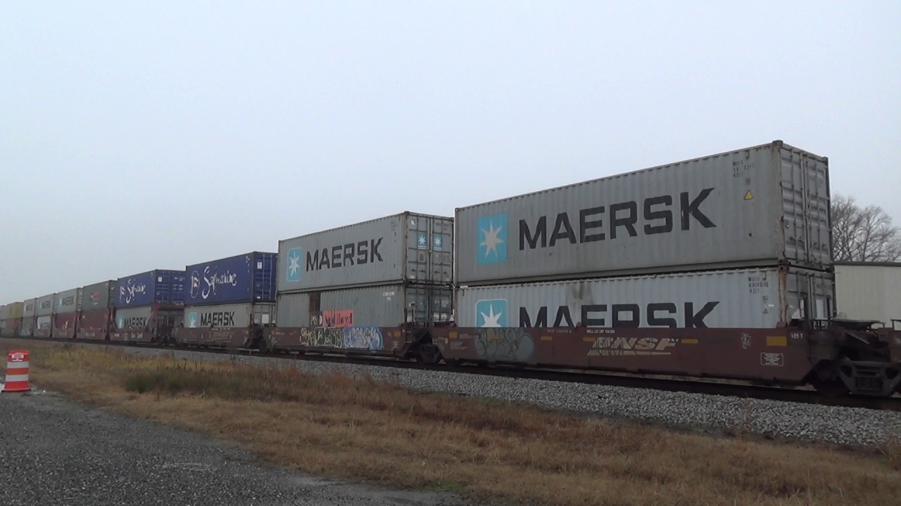 CSX 944 (GE ES44AC) leads CSXT Q130 on the CWRY - YouTube