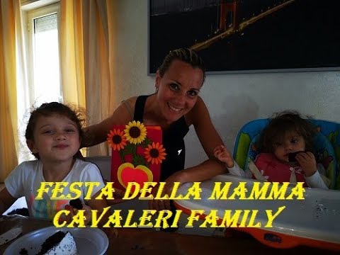 Video: Dono Delle Figlie Di Geraldine Bazán Nella Festa Della Mamma