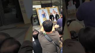 Onosato in front of his portrait. And Isegahama standing in for Terunofuji! #akibasho2024