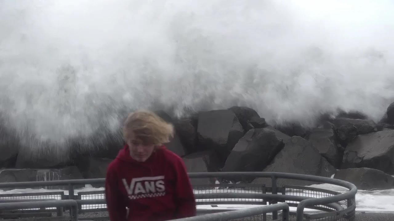 11172020 WestportNorth Cove, WA King Tide and 20’+ Swell Beach