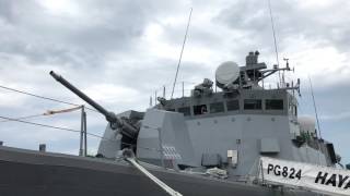 ミサイル艇はやぶさ 76mm砲操砲展示