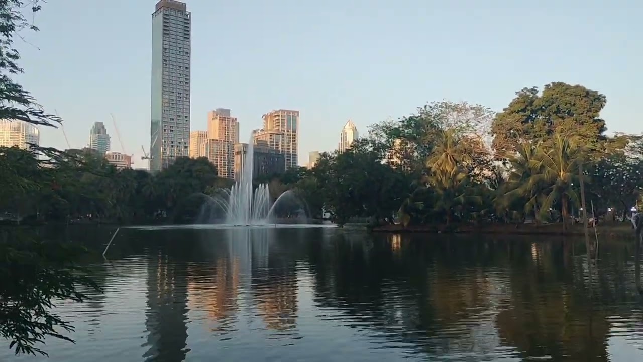 สวนลุม แหล่งพักผ่อนยามเย็นหลังเลิกงาน