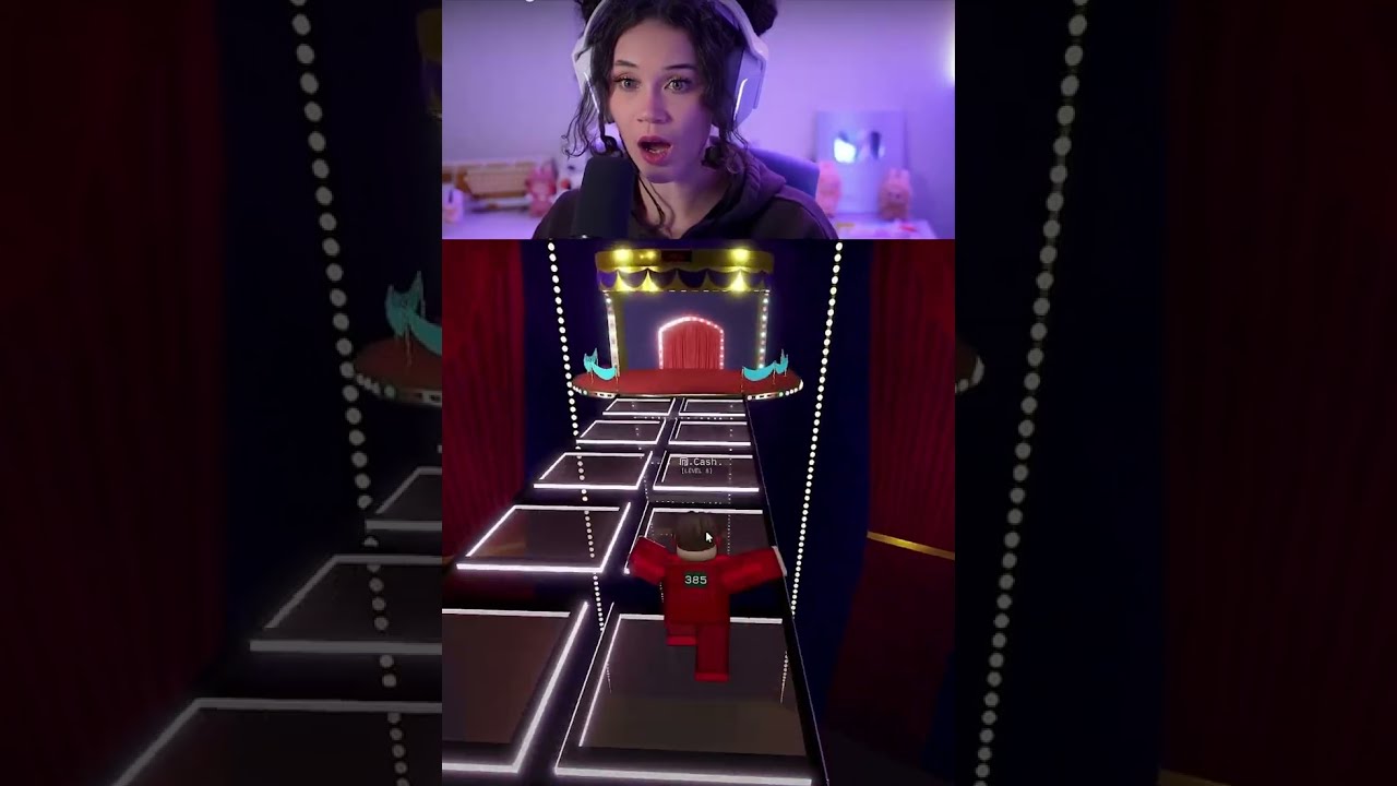 Cash Impresses His CRUSH Mia In Roblox Inkgame