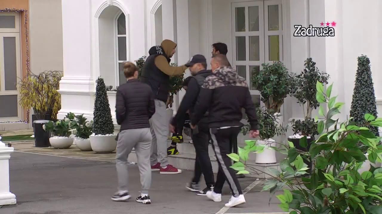 Zadruga 3 - Janjuš priča kako se proveo u gej klubu - 03.10.2019. hotmail