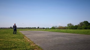 Skymaster f-16 1/5 landing slow motion